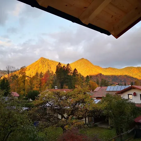 Fuxbau Waldlounge Inklusive Chiemgaukarte *