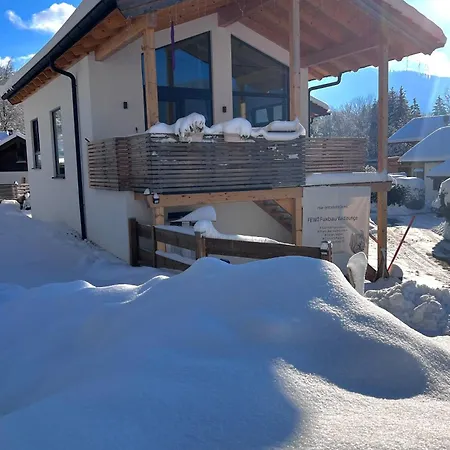 Fuxbau Waldlounge Inklusive Chiemgaukarte Сasa de vacaciones Ruhpolding